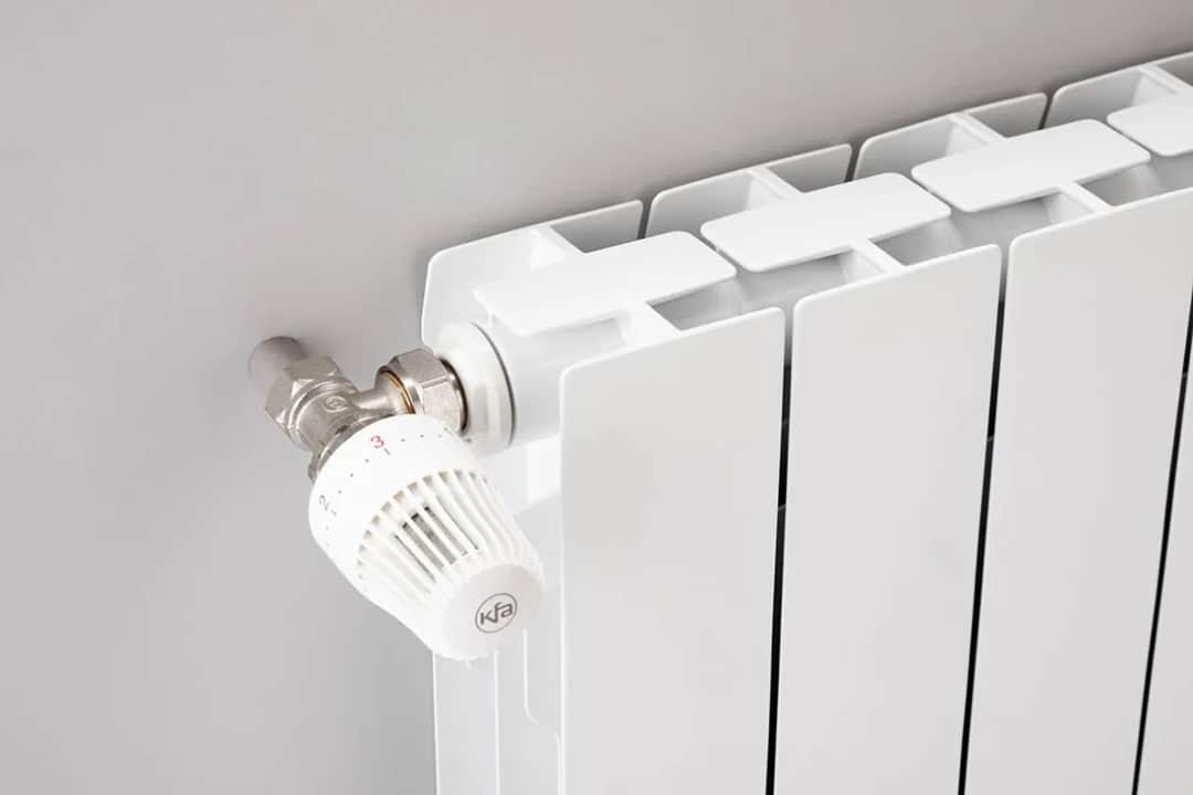 Ile żeberek grzejnika aluminiowego na 1m2? Sprawdź, by nie przepłacać