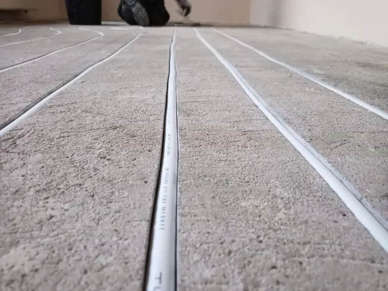 Ile kosztuje frezowanie pod ogrzewanie podłogowe? Sprawdź ceny!