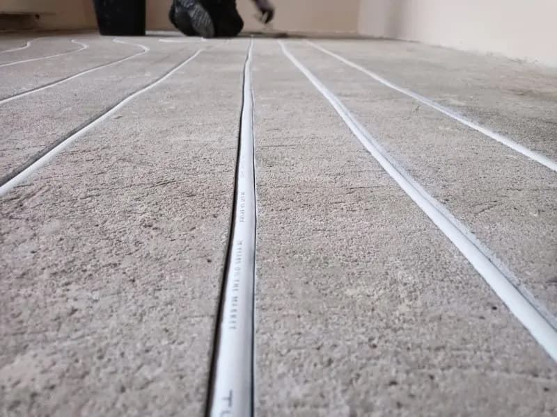 Ile kosztuje frezowanie pod ogrzewanie podłogowe? Sprawdź ceny!