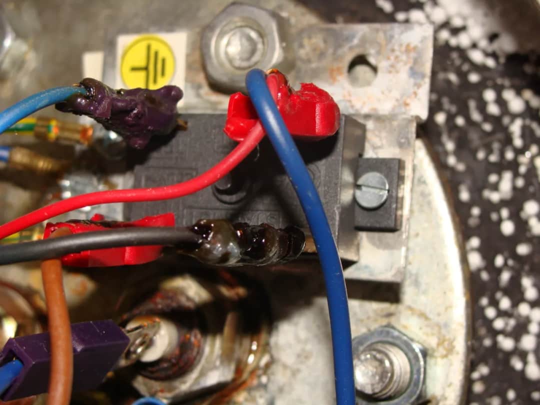 Jak sprawdzić czy grzałka w bojlerze jest spalona i uniknąć kosztów naprawy