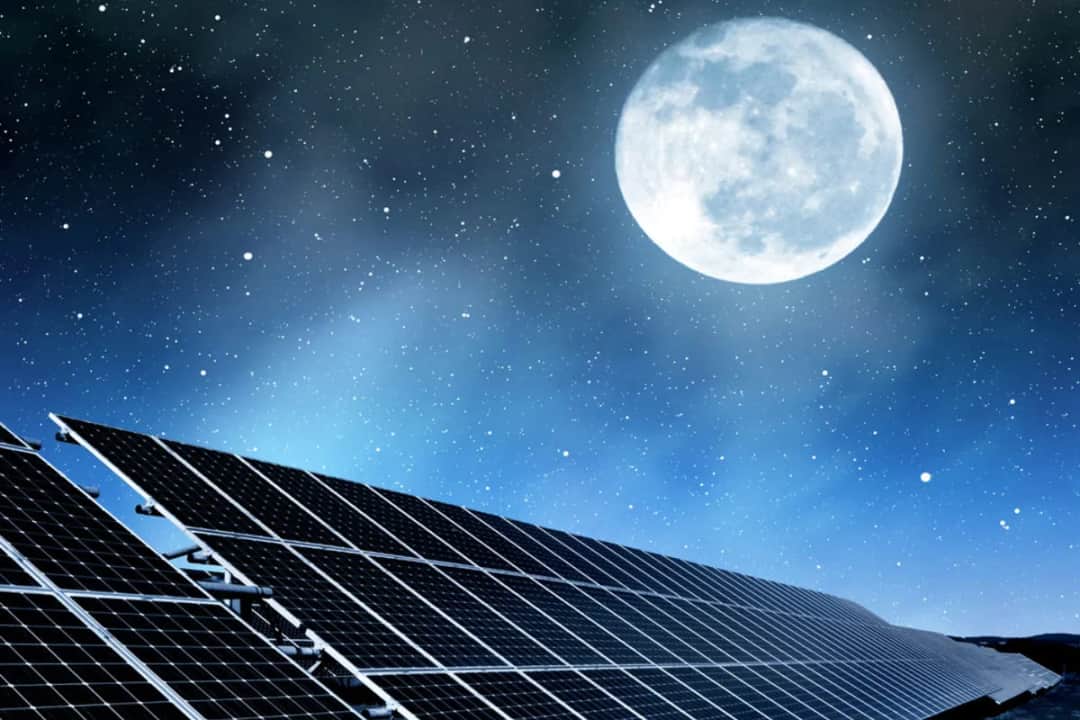 Czy fotowoltaika działa w nocy? Co musisz wiedzieć o energii słonecznej