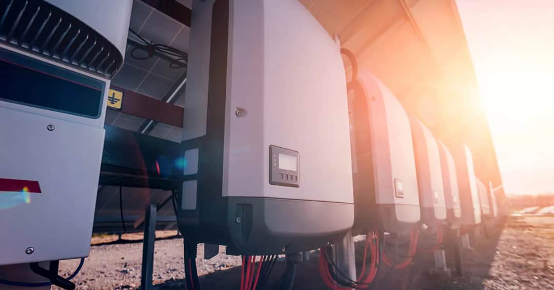 Co to jest falownik fotowoltaiczny i jak wpływa na Twoją instalację?